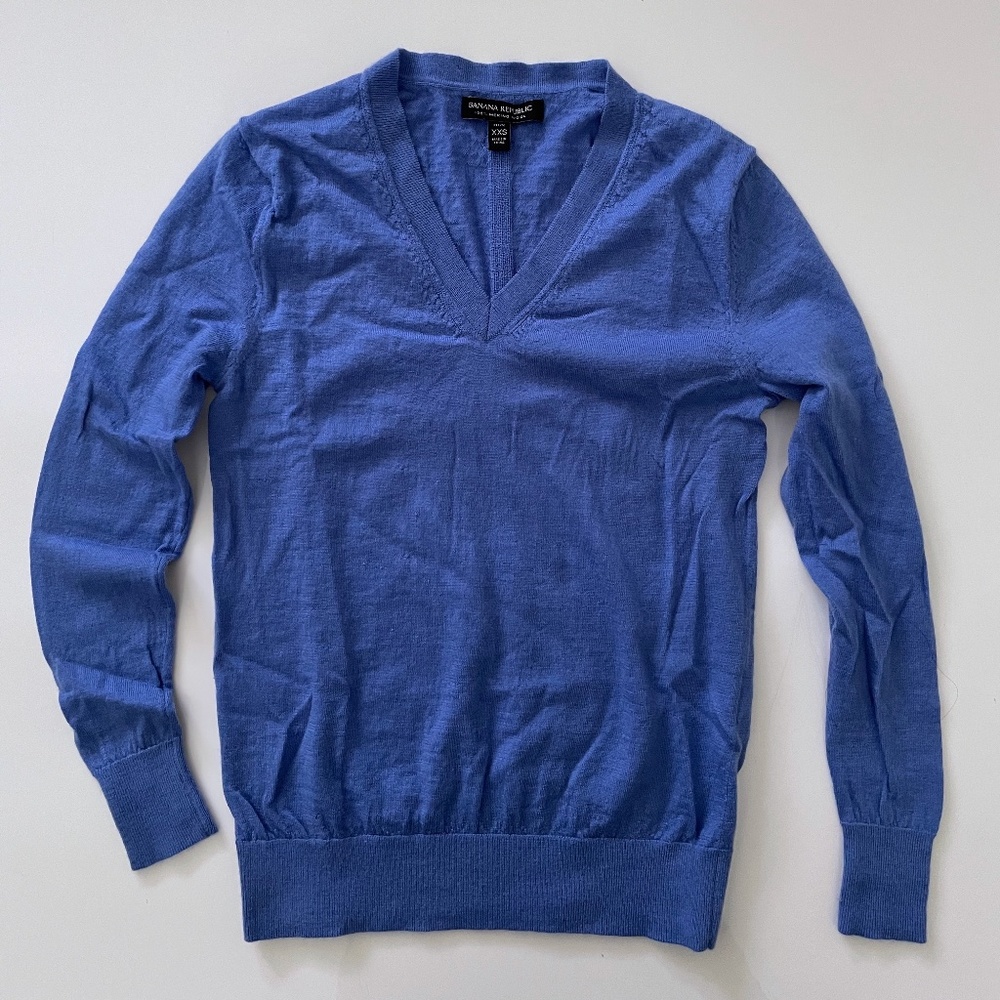 Banana Republic Merino V-neck Sweater (Periwinkle)